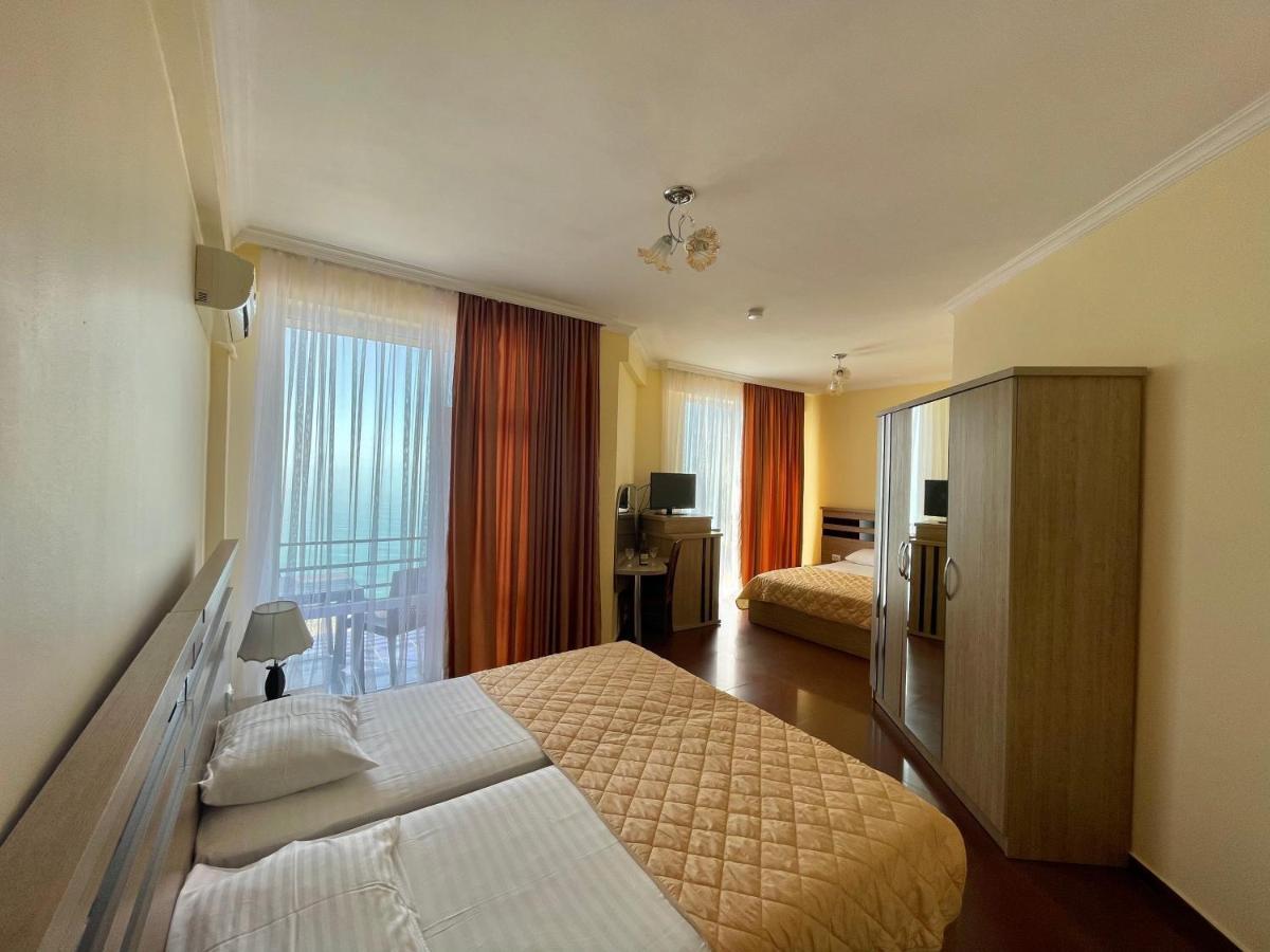 Hotel Lazuri In 크바리아티 외부 사진