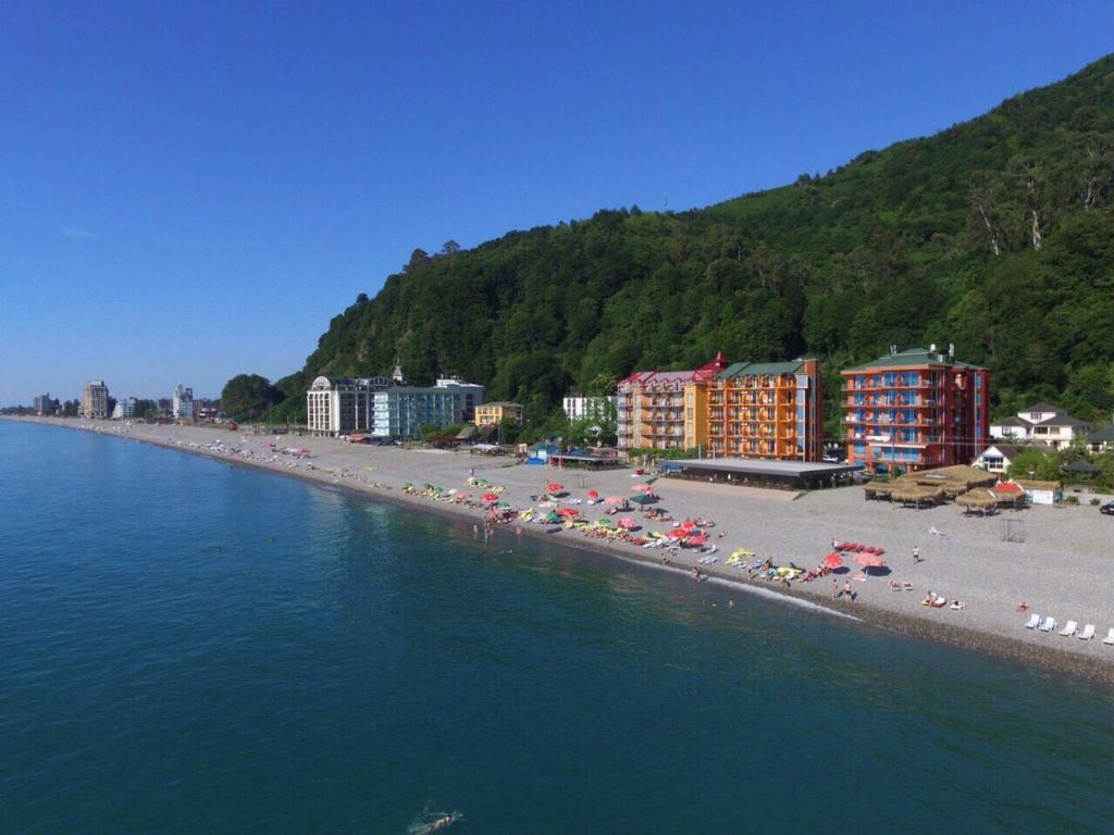 Hotel Lazuri In 크바리아티 외부 사진