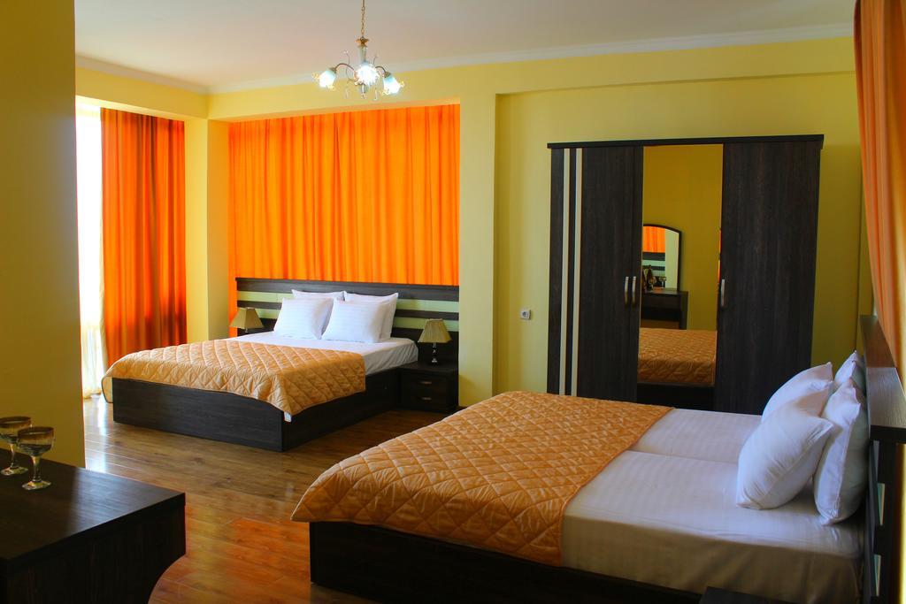 Hotel Lazuri In 크바리아티 외부 사진