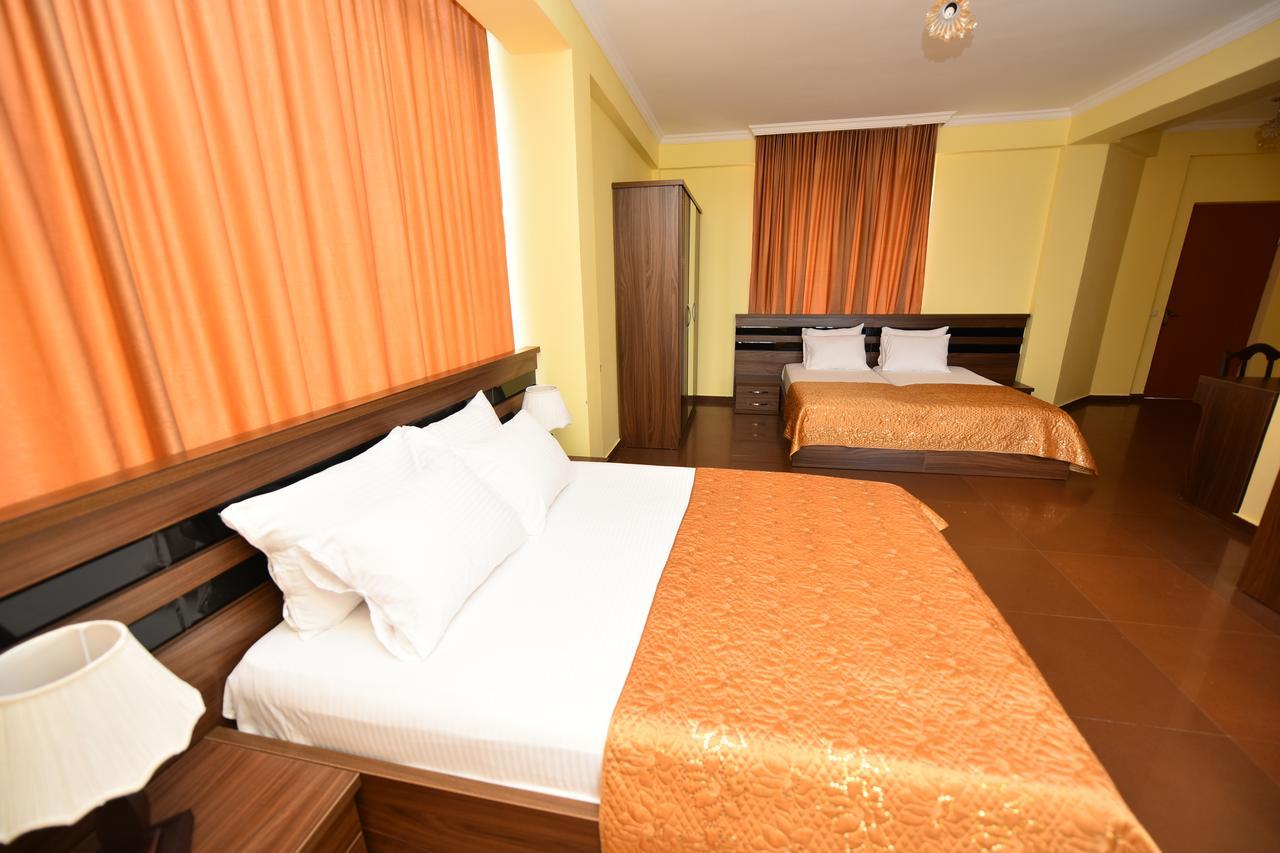 Hotel Lazuri In 크바리아티 외부 사진